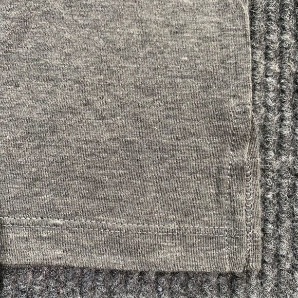 Kentucky Wildcats T Shirt Womens Medium‎ M Gray V Neck NCAA College Football New - Picture 10 of 14